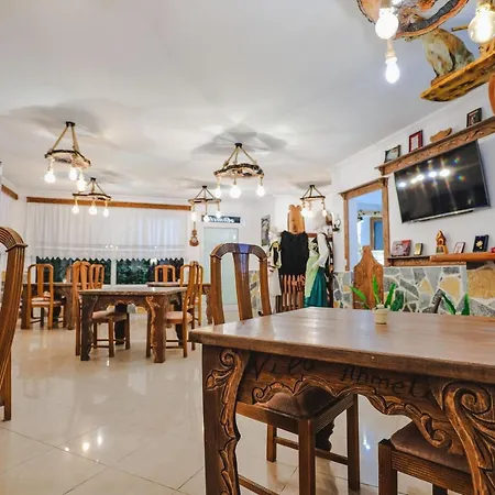 Ahmeti Bed & Breakfast Sarande