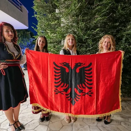 Ahmeti Bed & Breakfast *