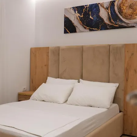 Ahmeti Bed & Breakfast *