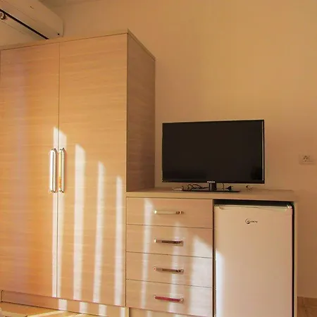 Bed & Breakfast Ahmeti *